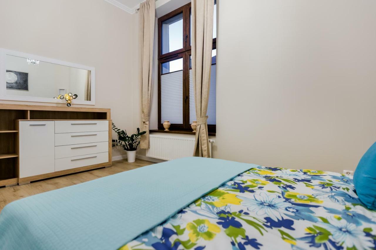 Kings Landing Apartament Krasków Exterior foto