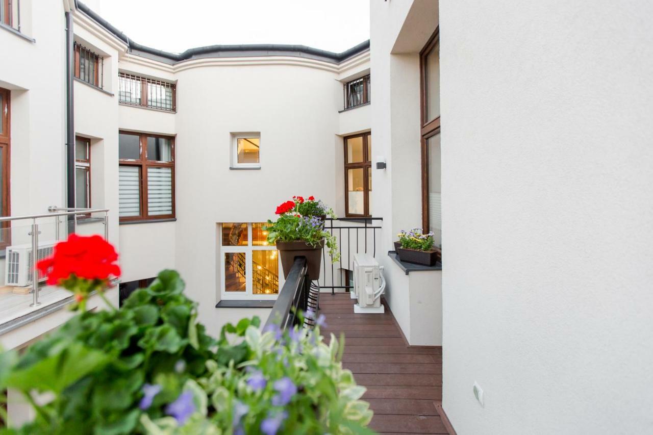 Kings Landing Apartament Krasków Exterior foto